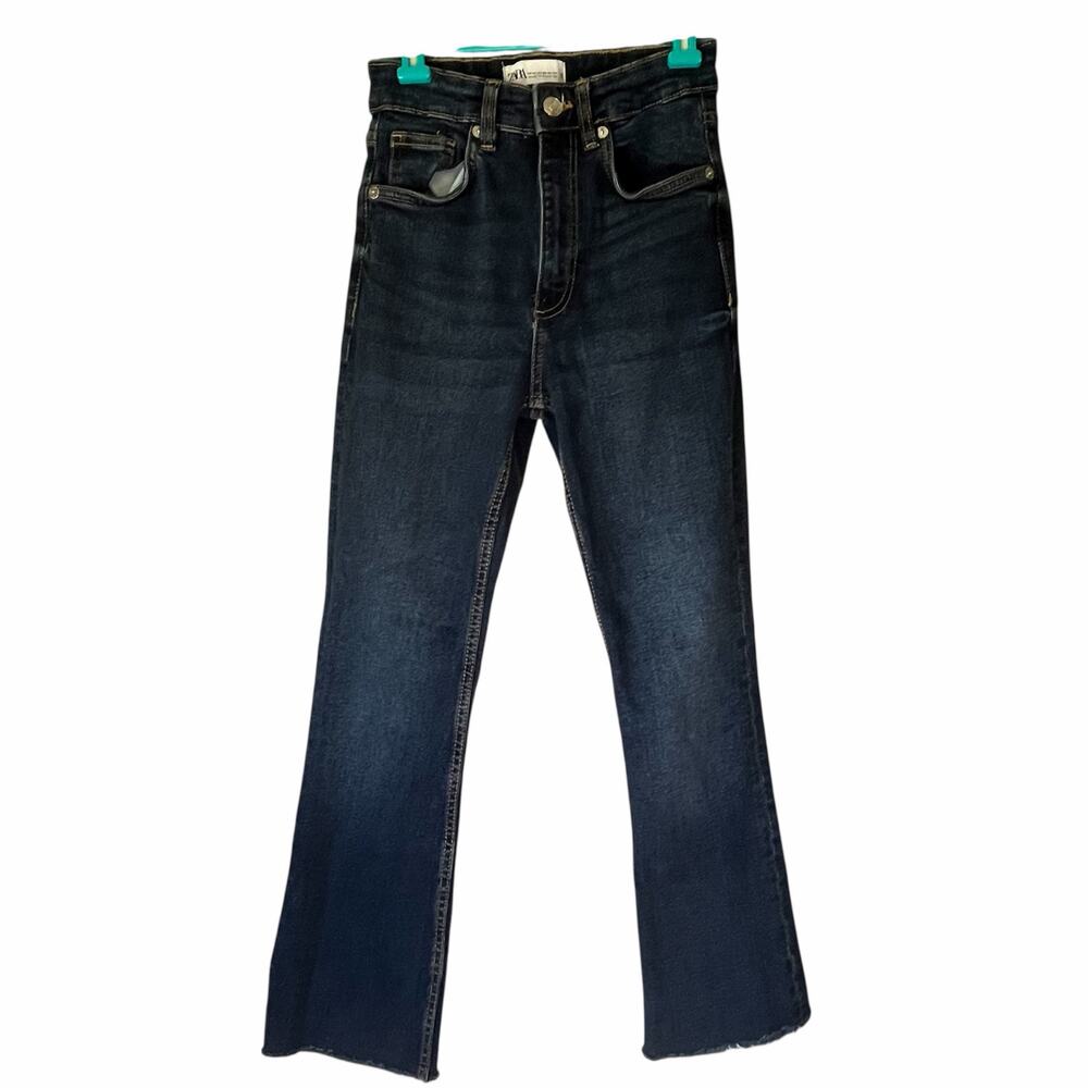 Zara Dark Wash Cropped Bootcut Jean Size 2